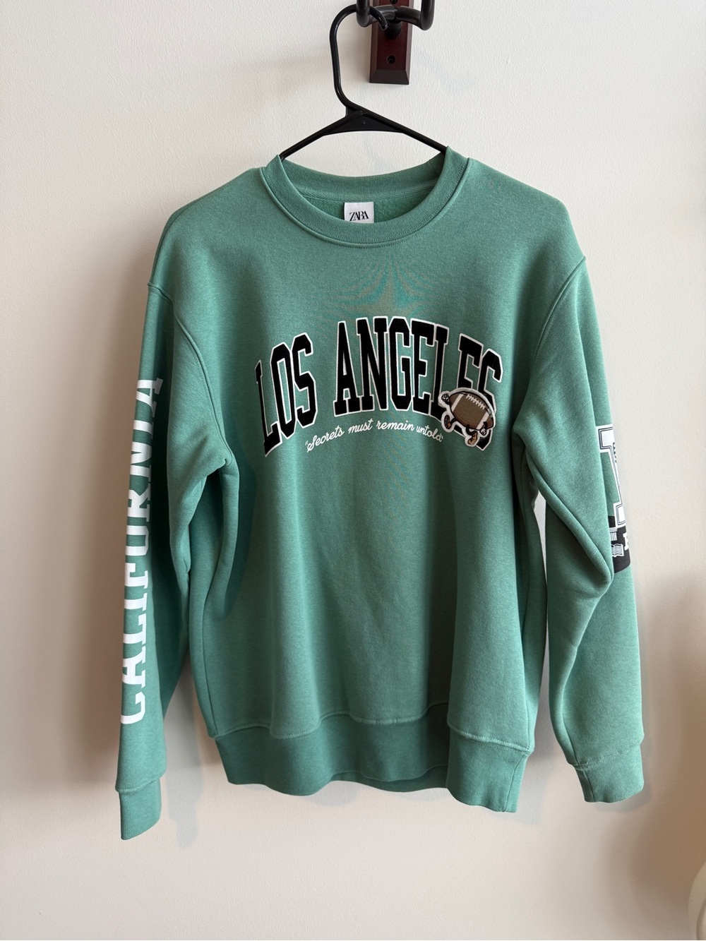 Zara Green Los Angeles Graphic Crewneck Sweatshirt